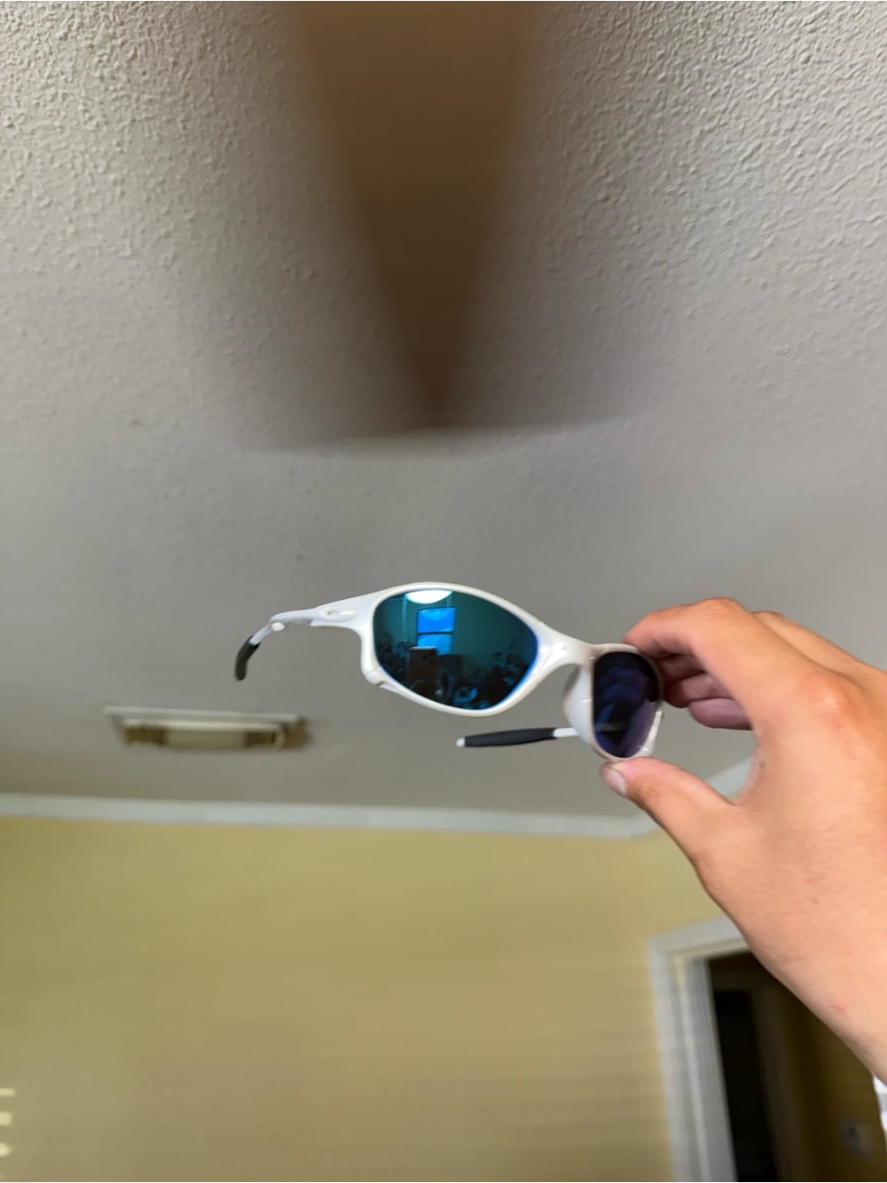 White Sunglasses with Blue Mirrored Lenses Oakley